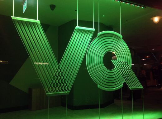 VQ Vingt Quatre Bloomsbury Review