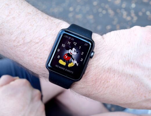 Apple Watch Mickey Mouse face