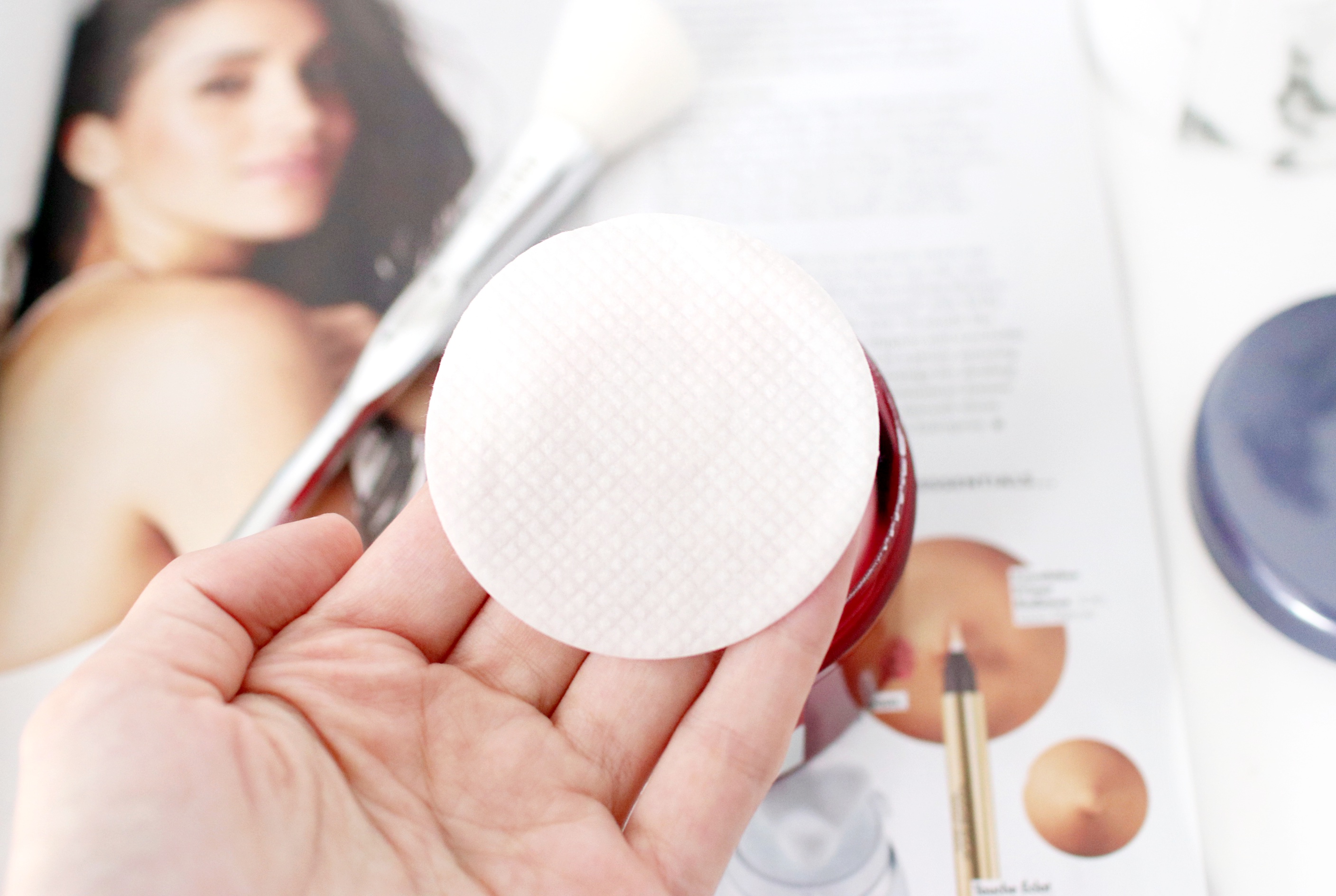 L'Oreal Paris Revitalift Glycolic Peel Pads Review - UK Beauty Blog The LDN Diaries